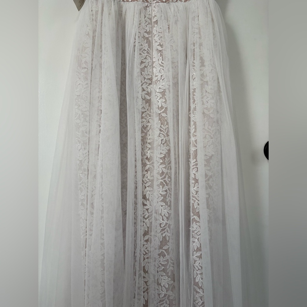 Aidan Mattox White Embroidered Lace V-Neck Gown NWT Size 6 Wedding Formal - Picture 5 of 9